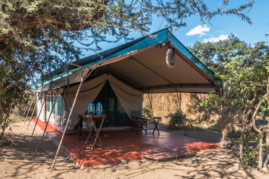 Mdonya Old River Camp Ruaha